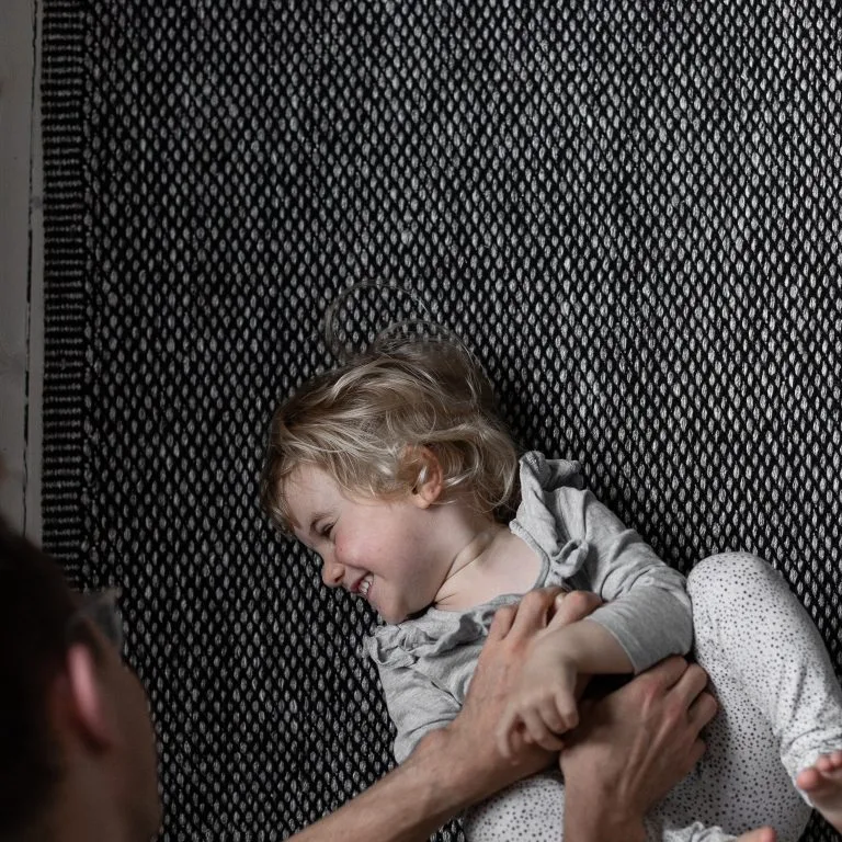 Scandi Living Lea Wollen Vloerkleed Zwart 5 Scandi Living Lea Wollen Vloerkleed Zwart - Afbeelding 3