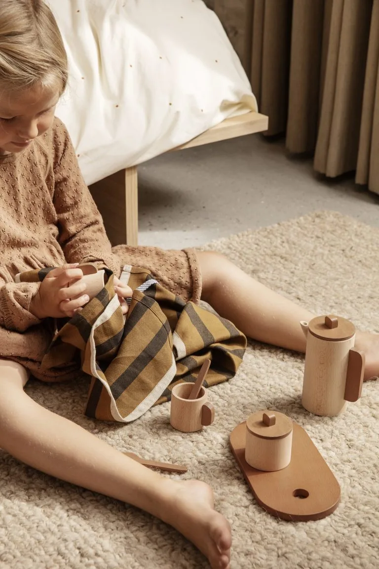 Ferm LIVING Shade Loop Vloerkleed S 140x200 Cm 5 Ferm LIVING Shade Loop Vloerkleed S 140x200 Cm - Afbeelding 3